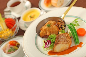 秋のアソーテッドランチ